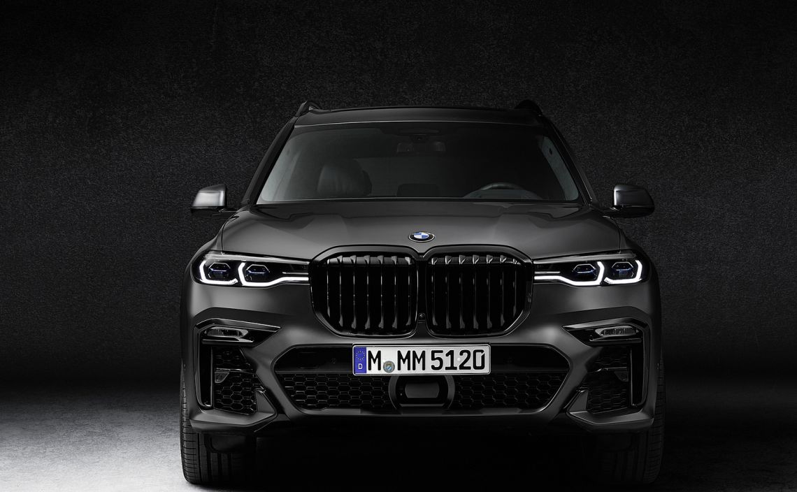 BMW'nin özel modeli BMW X7 Dark Shadow Edition