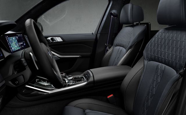 BMW'nin özel modeli BMW X7 Dark Shadow Edition
