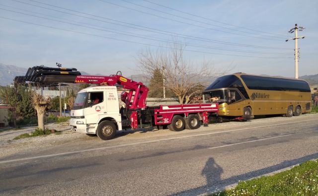 Demirci Oto Kurtarma ve Yol Yardım